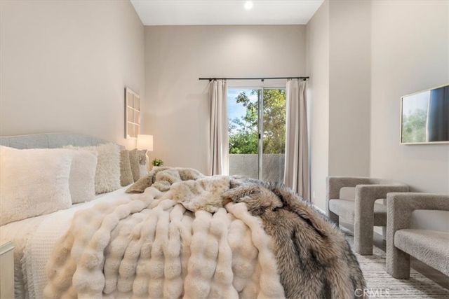 5151 Balboa 303, Encino, CA 91316