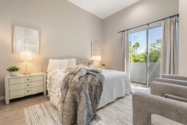 5151 Balboa 303, Encino, CA 91316