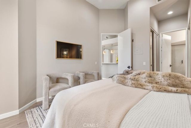 5151 Balboa 303, Encino, CA 91316