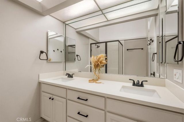 5151 Balboa 303, Encino, CA 91316