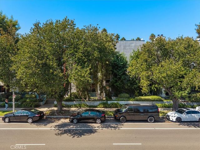 5151 Balboa 303, Encino, CA 91316
