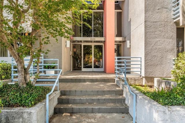 5151 Balboa 303, Encino, CA 91316