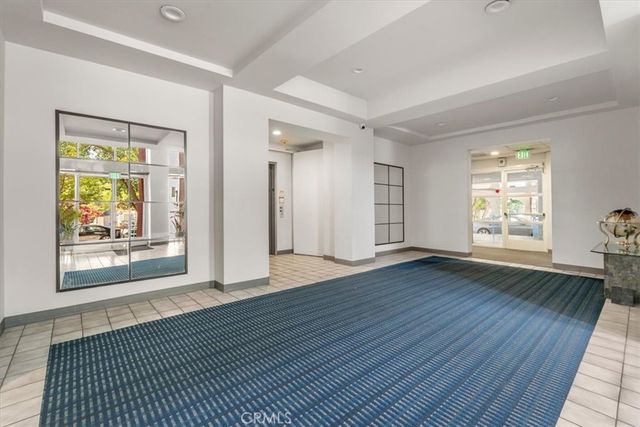 5151 Balboa 303, Encino, CA 91316