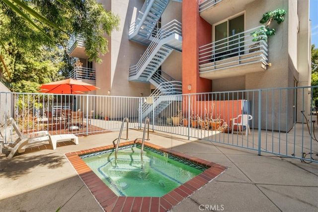 5151 Balboa 303, Encino, CA 91316