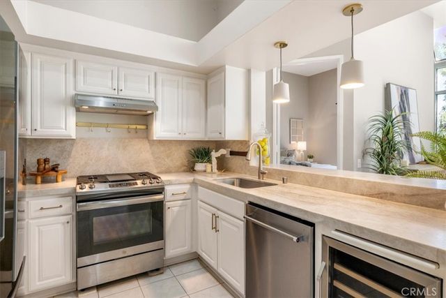 5151 Balboa 303, Encino, CA 91316