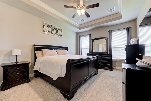 1812 W Zachary Way, Mustang, OK 73064