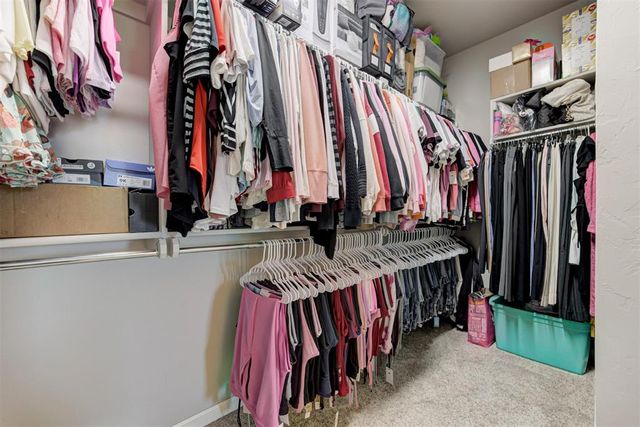 1812 W Zachary Way, Mustang, OK 73064