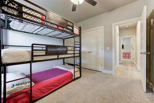 1812 W Zachary Way, Mustang, OK 73064