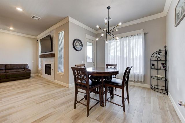 1812 W Zachary Way, Mustang, OK 73064