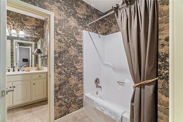 5405 W 141 Terrace, Leawood, KS 66224