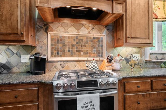 5405 W 141 Terrace, Leawood, KS 66224
