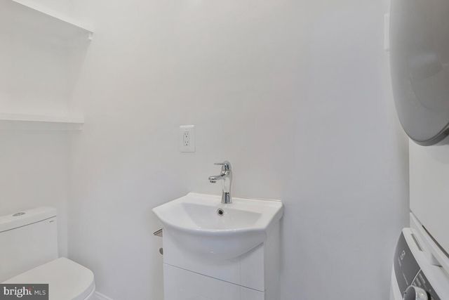 997 N SYCAMORE ST N, Falls Church, VA 22046