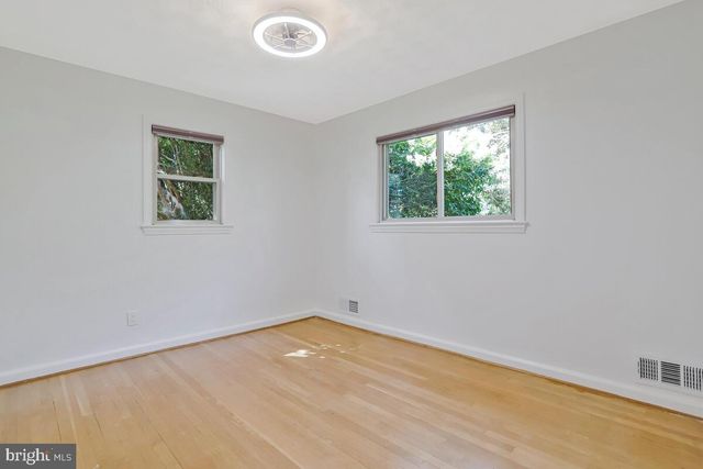 997 N SYCAMORE ST N, Falls Church, VA 22046