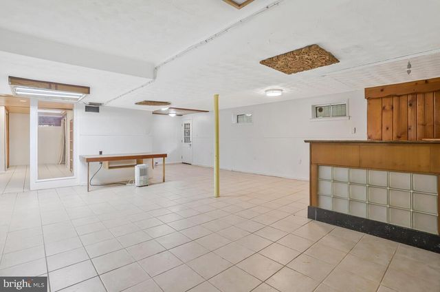 997 N SYCAMORE ST N, Falls Church, VA 22046