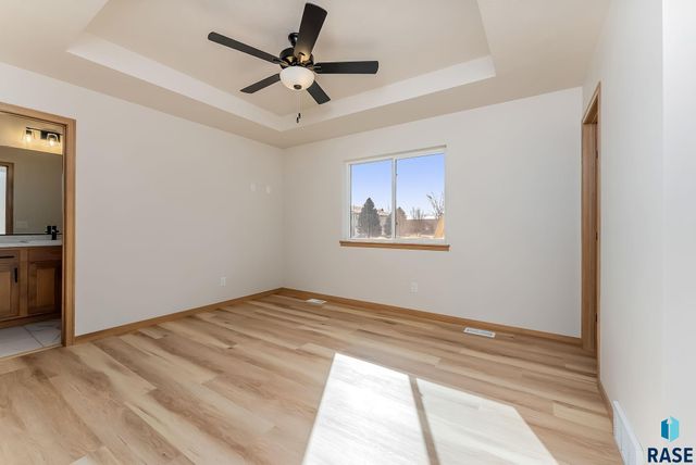 1300 N POPLAR Ave Avenue, Tea, SD 57064