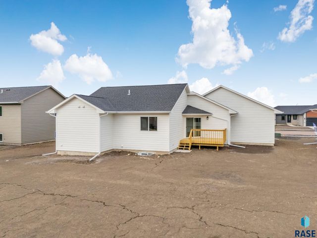 1300 N POPLAR Ave Avenue, Tea, SD 57064