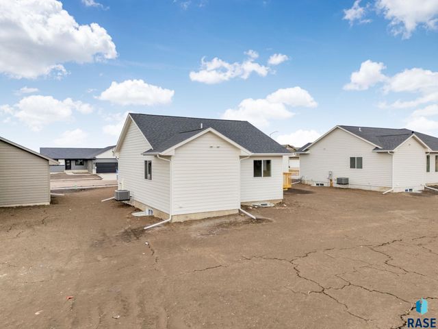 1300 N POPLAR Ave Avenue, Tea, SD 57064