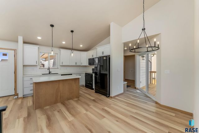 1300 N POPLAR Ave Avenue, Tea, SD 57064