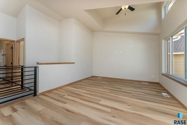 1300 N POPLAR Ave Avenue, Tea, SD 57064