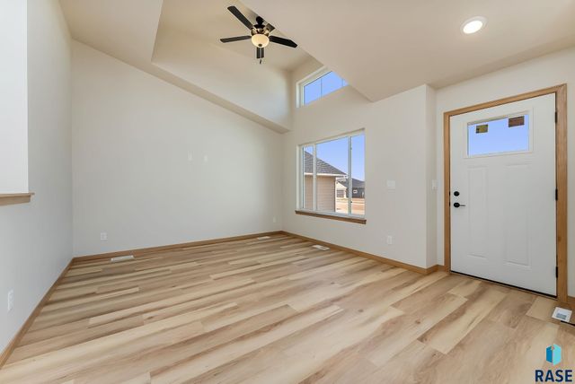 1300 N POPLAR Ave Avenue, Tea, SD 57064