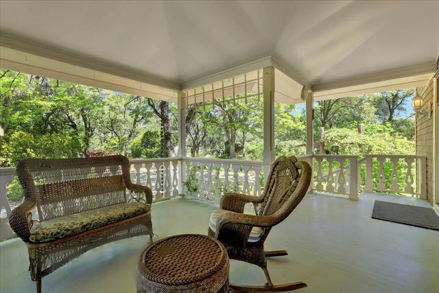 14511 Clear Creek Pl, Grass Valley, CA 95949