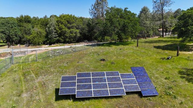 14511 Clear Creek Pl, Grass Valley, CA 95949
