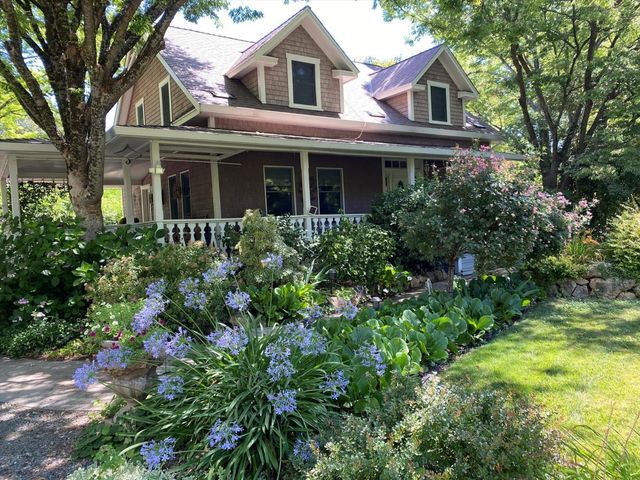 14511 Clear Creek Pl, Grass Valley, CA 95949