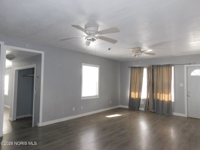 5526 Brophy Drive, Toledo, OH 43611