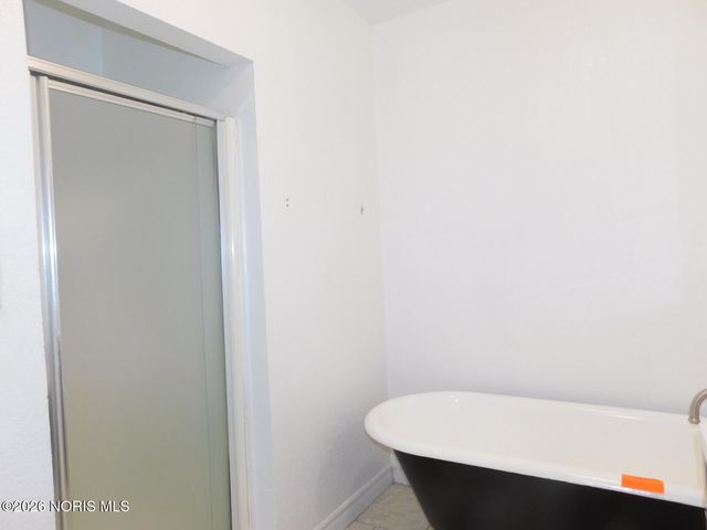 5526 Brophy Drive, Toledo, OH 43611