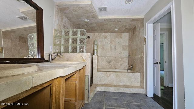 220 SIX POND Trail, Green Cove Springs, FL 32043