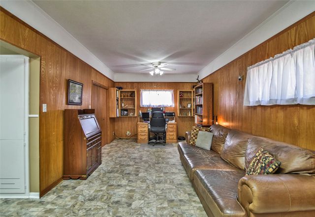 1147 W Frey Street, Stephenville, TX 76401