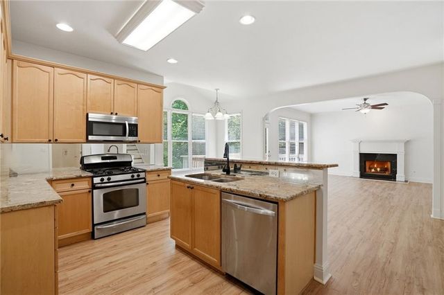 4025 Eyrie Farms Lane, Cumming, GA 30041