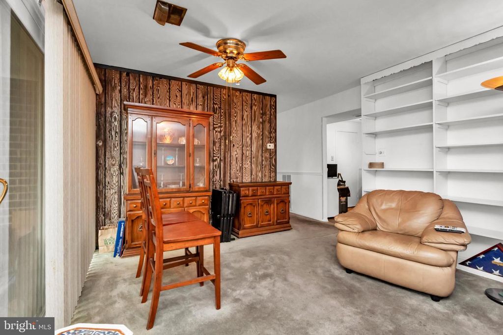 Image 10 of property listing at 10237 PRINCE PL #25-307, Upper Marlboro, MD 20774