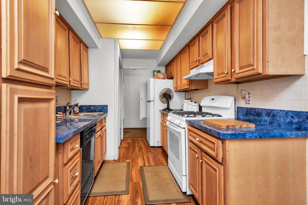 Image 13 of property listing at 10237 PRINCE PL #25-307, Upper Marlboro, MD 20774