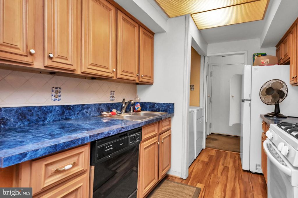 Image 14 of property listing at 10237 PRINCE PL #25-307, Upper Marlboro, MD 20774