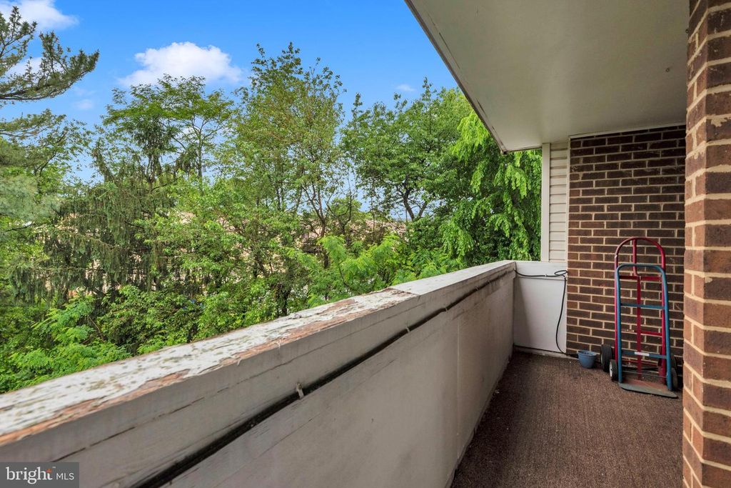 Image 27 of property listing at 10237 PRINCE PL #25-307, Upper Marlboro, MD 20774