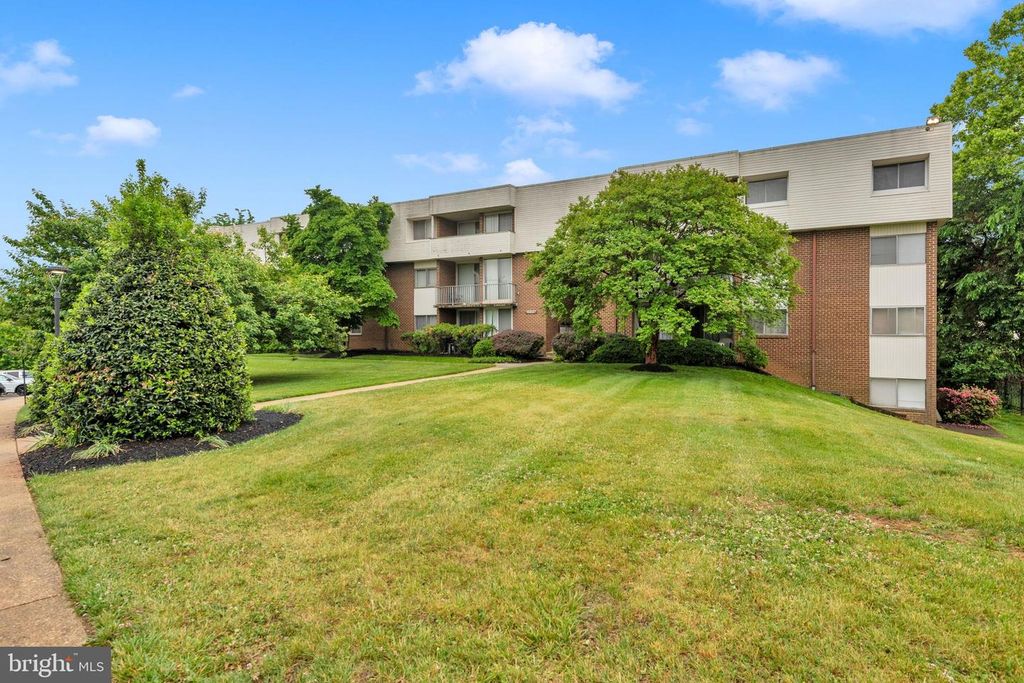 Image 29 of property listing at 10237 PRINCE PL #25-307, Upper Marlboro, MD 20774