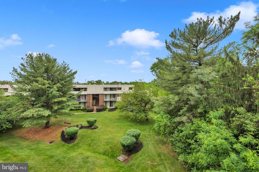 Image 30 of property listing at 10237 PRINCE PL #25-307, Upper Marlboro, MD 20774