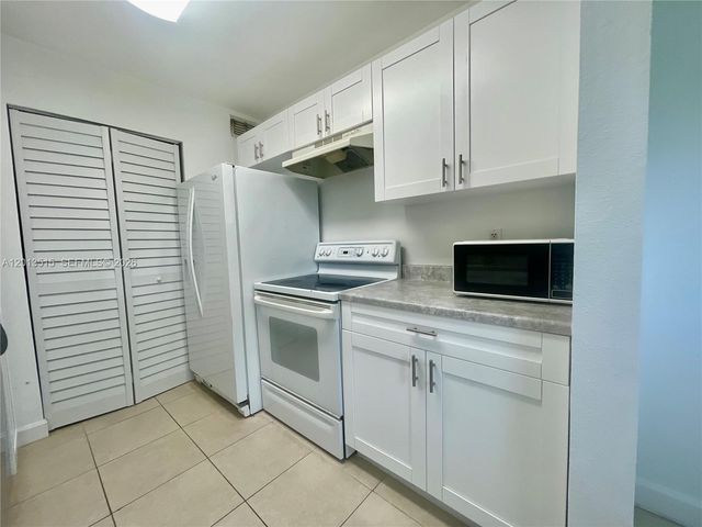 4044 NW 87th Ave 4044, Sunrise, FL 33351