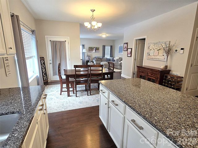 5177 S Oak Circle, Granite Falls, NC 28630