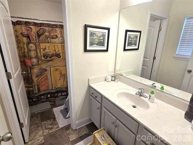 5177 S Oak Circle, Granite Falls, NC 28630