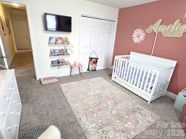 5177 S Oak Circle, Granite Falls, NC 28630