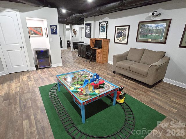 5177 S Oak Circle, Granite Falls, NC 28630