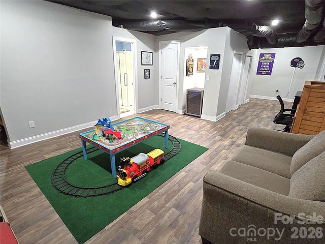 5177 S Oak Circle, Granite Falls, NC 28630