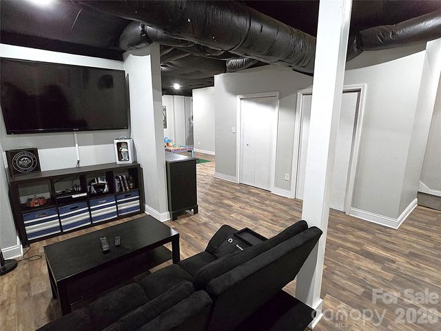 5177 S Oak Circle, Granite Falls, NC 28630