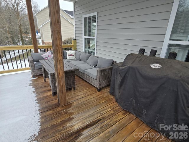 5177 S Oak Circle, Granite Falls, NC 28630