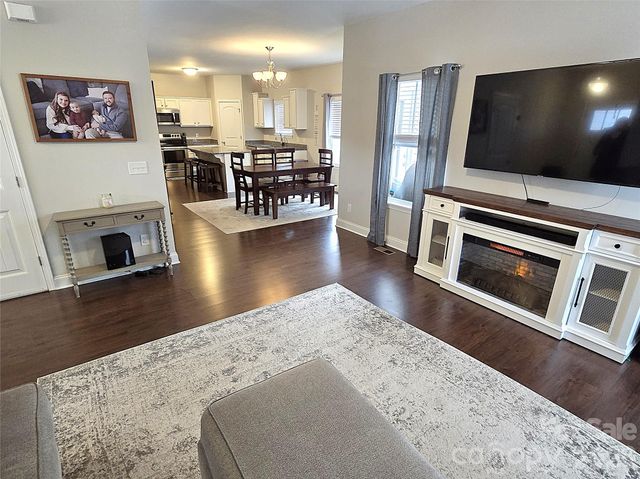 5177 S Oak Circle, Granite Falls, NC 28630