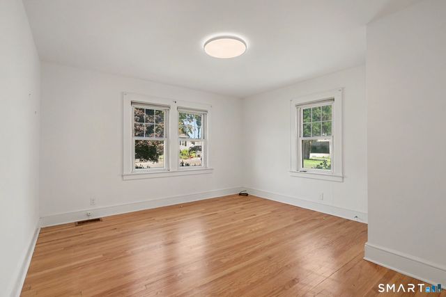 21 Victory Court, Norwalk, CT 06855