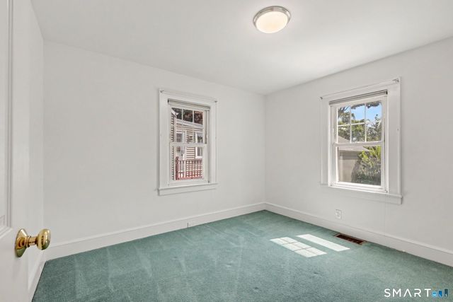 21 Victory Court, Norwalk, CT 06855