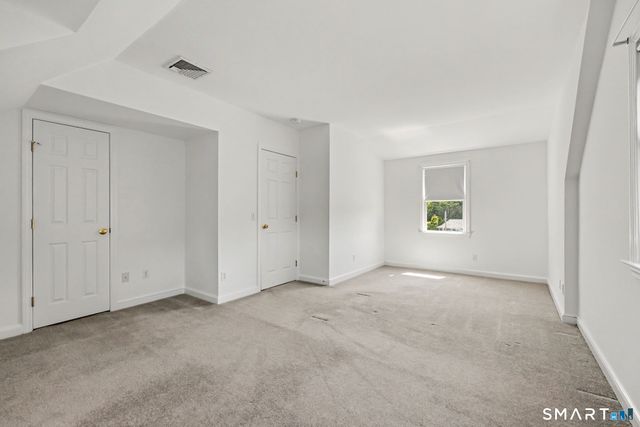 21 Victory Court, Norwalk, CT 06855